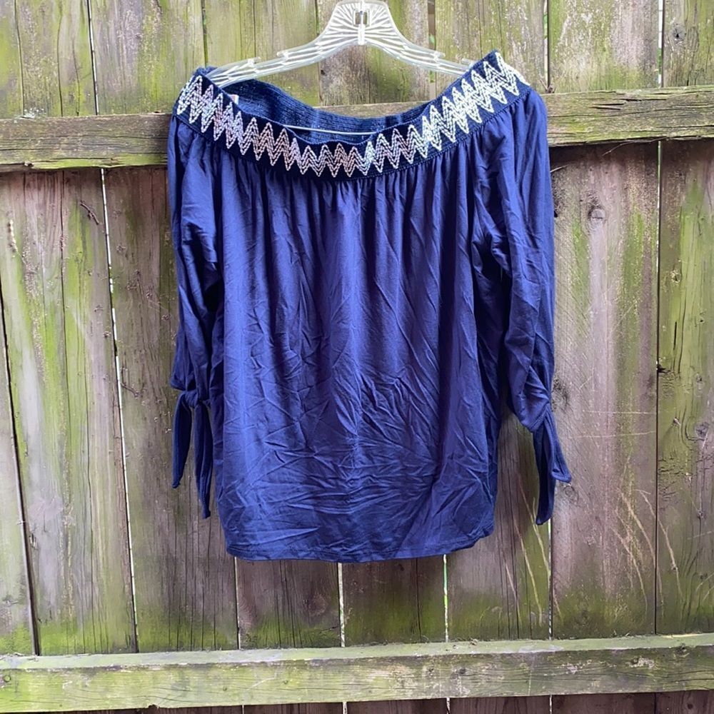 Pebble & Stone bare shoulders top sz. M NWT